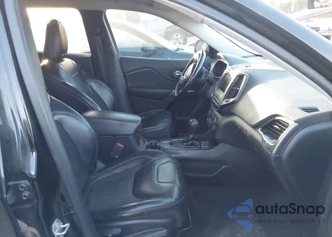 2019 Jeep Cherokee Latitude Plus Fwd из США, поврежденный, VIN 1C4PJLLB4KD108627